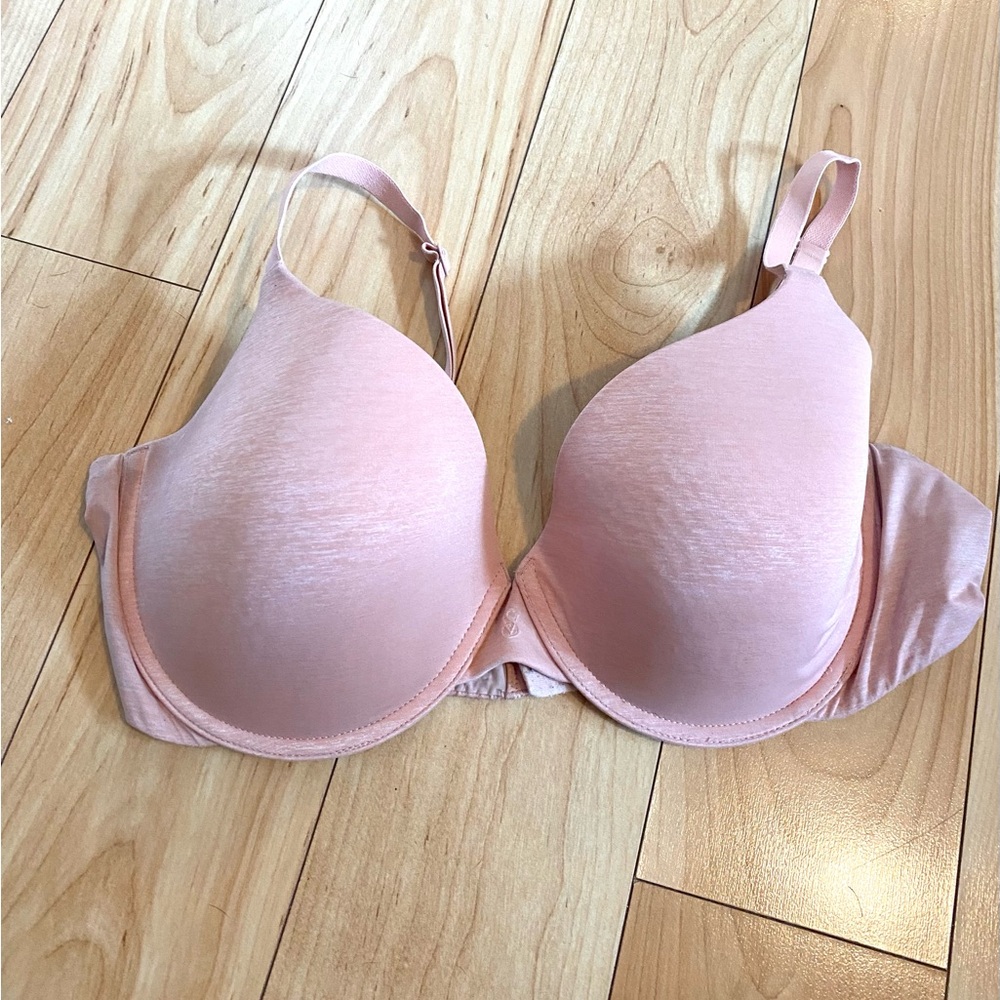 Victoria's Secret 38D bra